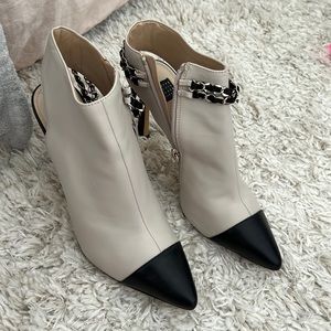 White House black market size 9 shoes!